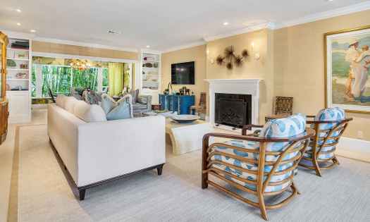 El Dorado Palm Beach living rooom