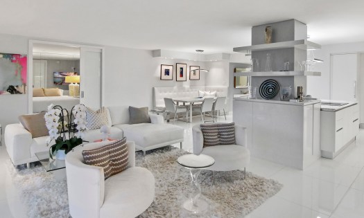 Beach Point living oom