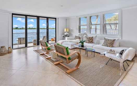 2860 s ocean living room