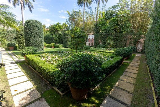 Villa Giardino gardens